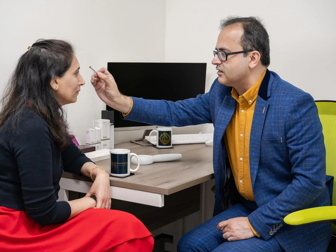 Travel clinic consultation